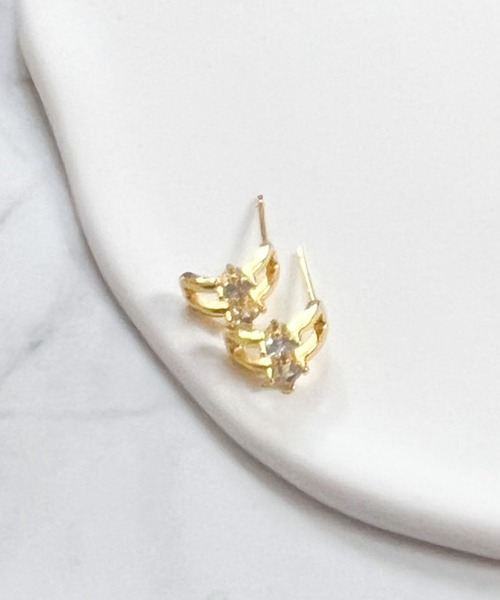 yu-ka(ユーカ)の「YU-KA:ダブルラインミニピアス double line mini pierce(ピアス(両耳用)・レディース・シルバー/ゴールド・FREE)」の6枚目の写真