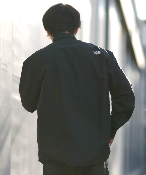 THE NORTH FACE（ザノースフェイス）の「THE NORTH FACE/ザ・ノース・フェイス 長袖 シャツ ロングスリーブヌプシシャツ NR62550（シャツ/ブラウス・メンズ・ブラック/チャコールグレー・L/M/XL）」の4枚目の写真