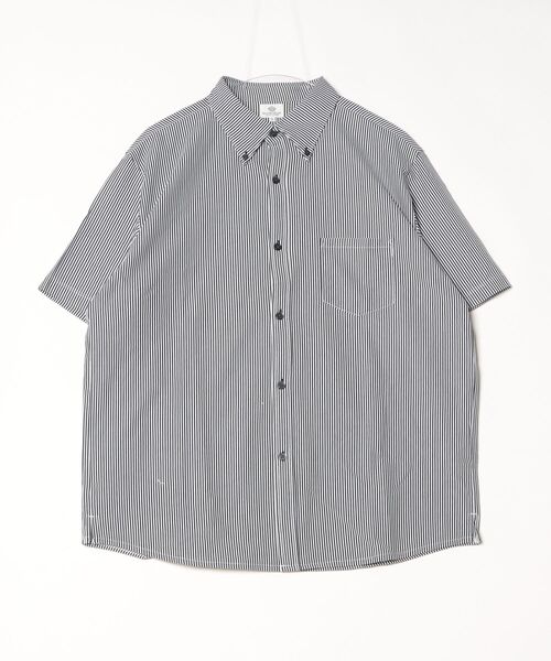 BEAMS HEART（ビームスハート）の「36G ハニカム ボタンダウン ショートスリーブシャツ（シャツ/ブラウス・メンズ・その他/ホワイト/ネイビー・SMALL/X-LARGE/MEDIUM）」の3枚目の写真