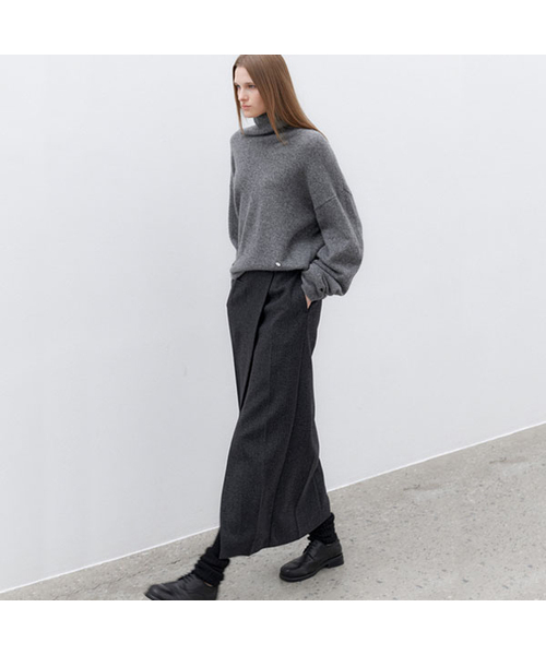 ATELIER NAIN(アトリエナイン)の「(SK-5063)DIAGONAL FRONT SLIT SKIRT(スカート・レディース・チャコール・SMALL/MEDIUM)」の1枚目の写真