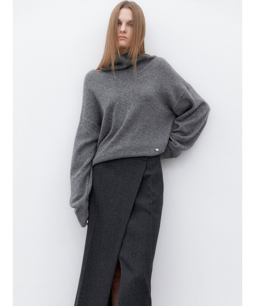 ATELIER NAIN(アトリエナイン)の「(SK-5063)DIAGONAL FRONT SLIT SKIRT(スカート・レディース・チャコール・SMALL/MEDIUM)」の2枚目の写真
