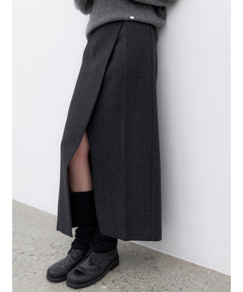 ATELIER NAIN(アトリエナイン)の「(SK-5063)DIAGONAL FRONT SLIT SKIRT(スカート・レディース・チャコール・SMALL/MEDIUM)」の3枚目の写真