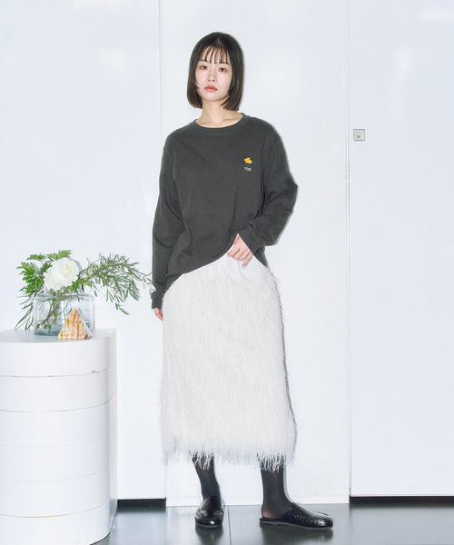 TOGA PULLA(トーガ プルラ)の「TOGA PULLA EMBROIDERY L/S TZ261-JK951:カットソー(Tシャツ/カットソー・レディース・パープル/チャコールグレー・LARGE/MEDIUM)」の4枚目の写真