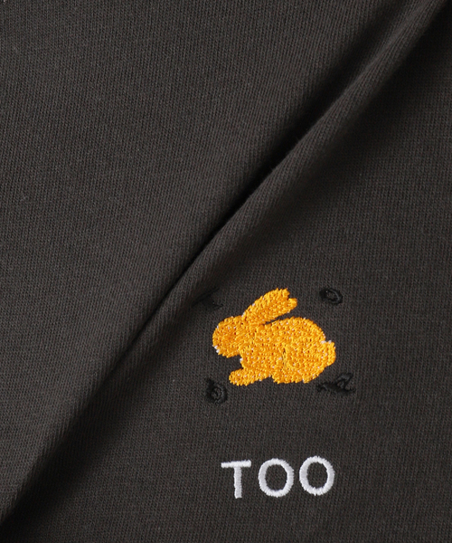 TOGA PULLA(トーガ プルラ)の「TOGA PULLA EMBROIDERY L/S TZ261-JK951:カットソー(Tシャツ/カットソー・レディース・パープル/チャコールグレー・LARGE/MEDIUM)」の13枚目の写真