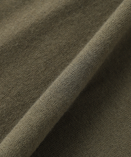 extreme cashmere(エクストリーム カシミヤ)の「EXTREME CASHMERE/エクストリーム カシミア n269 RIK(ニット/セーター・メンズ・カーキ/ブラック/ネイビー/グレー・FREE)」の5枚目の写真