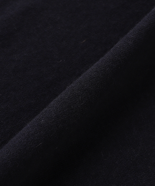 extreme cashmere(エクストリーム カシミヤ)の「EXTREME CASHMERE/エクストリーム カシミア n269 RIK(ニット/セーター・メンズ・カーキ/ブラック/ネイビー/グレー・FREE)」の6枚目の写真