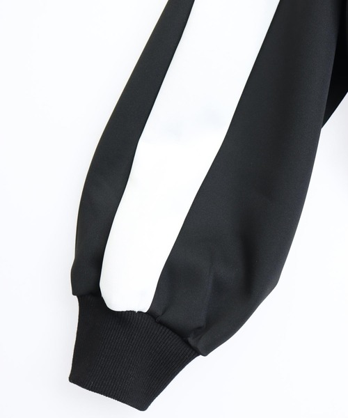 ANAP GiRL(アナップガール)の「前シャーリングジャージブルゾン(ブルゾン・キッズ・ブラック/ホワイト×ブラック/ライトブルー・M/S/XS)」の14枚目の写真