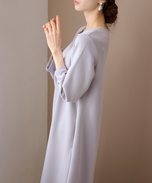 DAYRA(デイラ)の「クルーネック フレア 袖タック サック ワンピース(ワンピース・レディース・ブラック/ネイビー/グレー/ブルーグレー・S/FREE)」の12枚目の写真