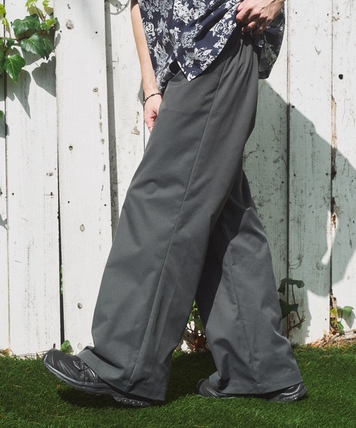 CASPER JOHN（キャスパージョン）の「Easy care semi baggy slacks/イージーケアセミバギースラックス（スラックス・メンズ・ブラック/グレー/ブラウン・LARGE/MEDIUM/SMALL/X-SMALL）」の10枚目の写真