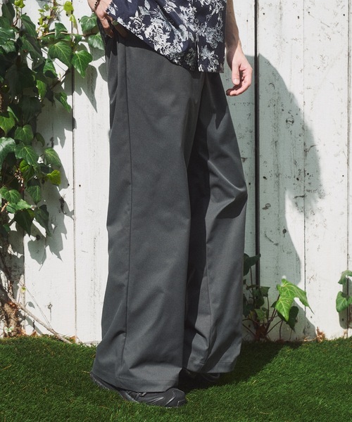 CASPER JOHN（キャスパージョン）の「Easy care semi baggy slacks/イージーケアセミバギースラックス（スラックス・メンズ・ブラック/グレー/ブラウン・LARGE/MEDIUM/SMALL/X-SMALL）」の11枚目の写真