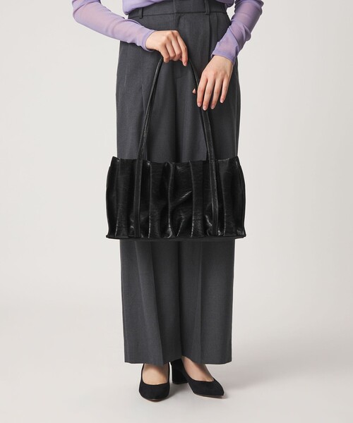 ALICE MARTHA（アリスマシャ）の「＜ALICE MARTHA＞ ShirringSQE BAG（トートバッグ・レディース・ライム/ブラック・FREE）」の4枚目の写真