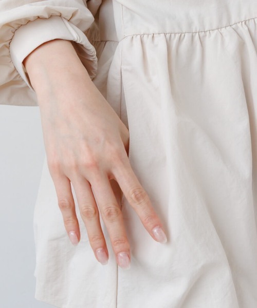 flower（フラワー）の「ペプラムナイロンフーディー（ナイロンジャケット・レディース・グレー/アイボリー・FREE）」の11枚目の写真