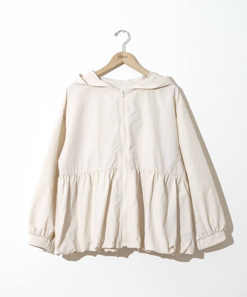 flower（フラワー）の「ペプラムナイロンフーディー（ナイロンジャケット・レディース・グレー/アイボリー・FREE）」の16枚目の写真