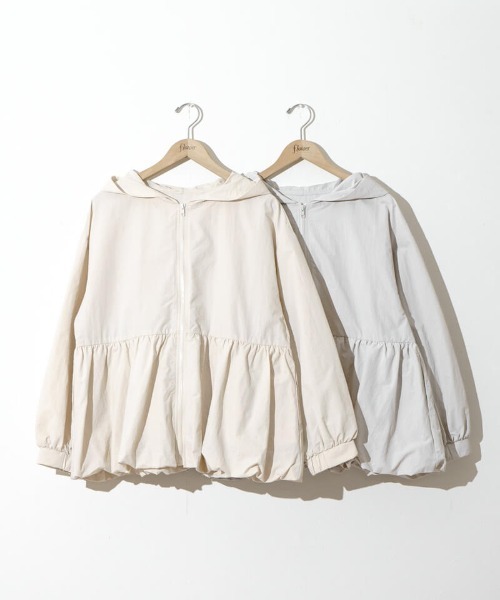 flower（フラワー）の「ペプラムナイロンフーディー（ナイロンジャケット・レディース・グレー/アイボリー・FREE）」の18枚目の写真