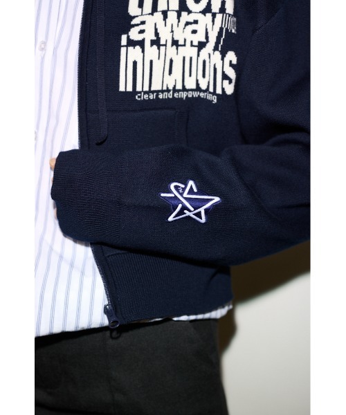 SLY（スライ）の「ESQWE LOGO KNIT ZIP PKTHROW エスクェロゴニットジップパーカー 春服（パーカー・レディース・ネイビー/ライトブラック・FREE）」の12枚目の写真