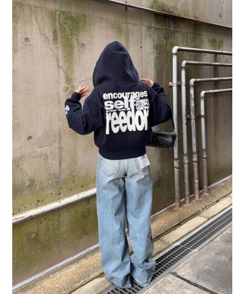 SLY（スライ）の「ESQWE LOGO KNIT ZIP PKTHROW エスクェロゴニットジップパーカー 春服（パーカー・レディース・ネイビー/ライトブラック・FREE）」の19枚目の写真