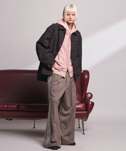 MAISON SPECIAL(メゾンスペシャル)の「《UNISEX》Gathered Hood Prime-over Zip Parka/ギャザーフーディープライムオーバージップパーカー【MAISON SPECIAL/メゾンスペシャル】(パーカー・メンズ・グレイッシュベージュ/ブラック/ピンク/グレー・0/2/1)」の11枚目の写真