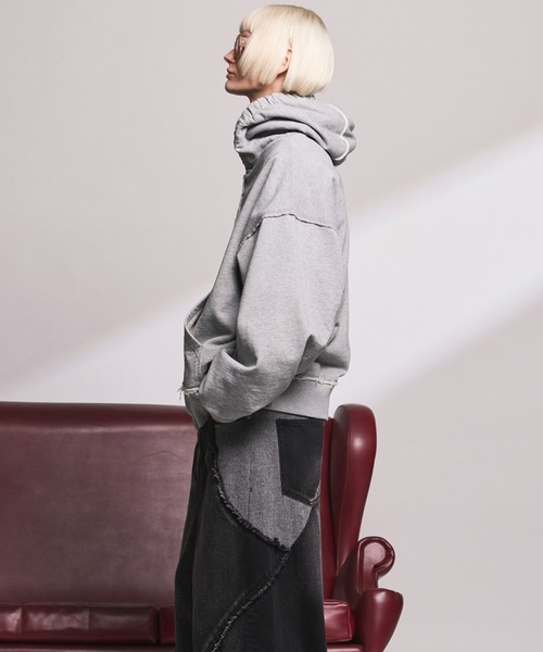 MAISON SPECIAL(メゾンスペシャル)の「《UNISEX》Gathered Hood Prime-over Zip Parka/ギャザーフーディープライムオーバージップパーカー【MAISON SPECIAL/メゾンスペシャル】(パーカー・メンズ・グレイッシュベージュ/ブラック/ピンク/グレー・0/2/1)」の14枚目の写真