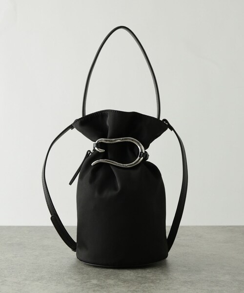 GALLEST(ギャレスト)の「【LE VERNIS】Poire bucket bag M(ハンドバッグ・レディース・オフホワイト/ブラック・00)」の1枚目の写真