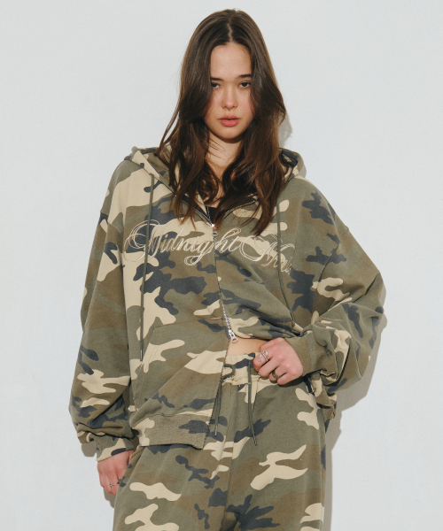 Midnight Move(ミッドナイトムーブ)の「lg camo hood zip up (beige)(パーカー・レディース・その他・FREE)」の1枚目の写真