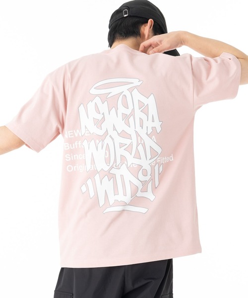 NEW ERA（ニューエラ）の「ニューエラアパレル 半袖Tシャツ グラフィックロゴ ONSPOTZ別注（Tシャツ/カットソー・メンズ・ホワイト系その他/ピンク/ブラック/グレー/ブラック系/ホワイト・L/M/S/XXL/XL）」の6枚目の写真