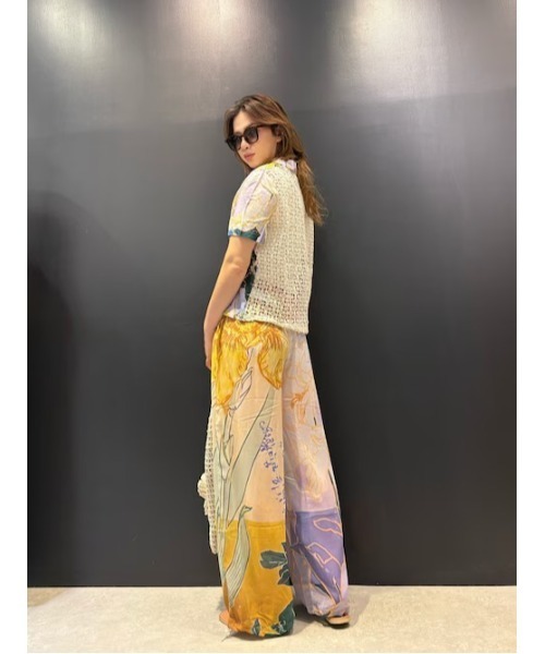Desigual(デシグアル)の「ボタニカルアートプリントバルーンパンツ(その他パンツ・レディース・マルチ・L/M/S/XL/XS)」の3枚目の写真