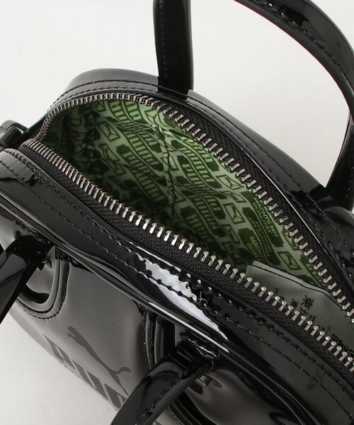 Ray BEAMS（レイビームス）の「PUMA 1976マイクロBAG（トートバッグ・レディース・ブラック/ホワイト/シルバー・ONE SIZE）」の7枚目の写真