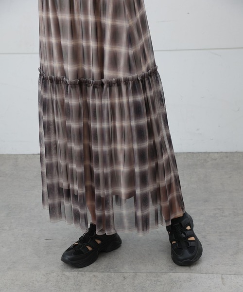 COLONY 2139（コロニートゥーワンスリーナイン）の「オンブレチェックチュールスカート（スカート・レディース・ブラック/ベージュ・FREE）」の12枚目の写真