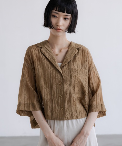 LOWRYS FARM（ローリーズファーム）の「シアーショートカイキンシャツＳＳ  657804（シャツ/ブラウス・レディース・ブルー/ブラック/ブラウン/ホワイト・FREE）」の3枚目の写真