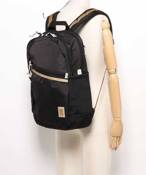 TOPO DESIGNS（トポデザインズ）の「多機能バックパック【TOPO DESIGNS】COMMUTER BACKPACK（バックパック/リュック・レディース・グレー/ブラック・ONE SIZE）」の8枚目の写真