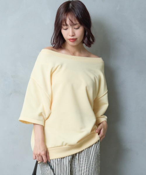 A.D.C.L.(エーディーシーエル)の「オフショルダー オーバーサイズ プルオーバー(Tシャツ/カットソー・レディース・ブラック/オートミール/イエロー・M/L)」の3枚目の写真