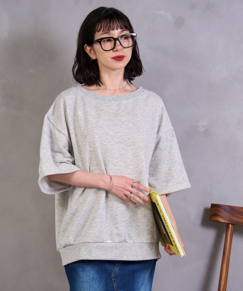 A.D.C.L.(エーディーシーエル)の「オフショルダー オーバーサイズ プルオーバー(Tシャツ/カットソー・レディース・ブラック/オートミール/イエロー・M/L)」の13枚目の写真