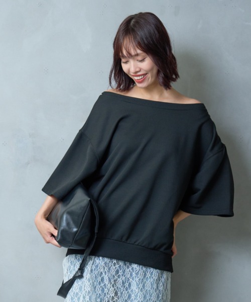 A.D.C.L.（エーディーシーエル）の「オフショルダー オーバーサイズ プルオーバー（Tシャツ/カットソー・レディース・ブラック/オートミール/イエロー・M/L）」の8枚目の写真