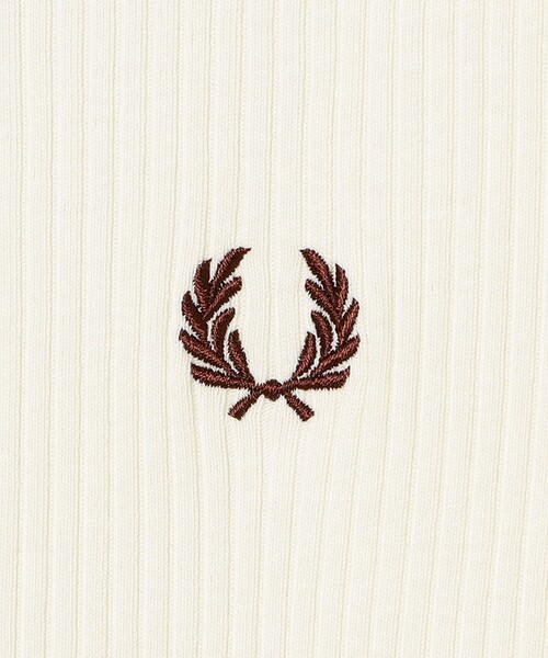 Ray BEAMS(レイビームス)の「FRED PERRY / ボタン スルー リブ ポロシャツ(ポロシャツ・レディース・ナチュラル/ブラック・10)」の5枚目の写真