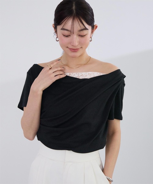 UR'S(ユアーズ)の「オフショルダーハーフスリーブレースドッキングTシャツ(Tシャツ/カットソー・レディース・ベージュ/オフホワイト/ブラック・S/M/L)」の3枚目の写真