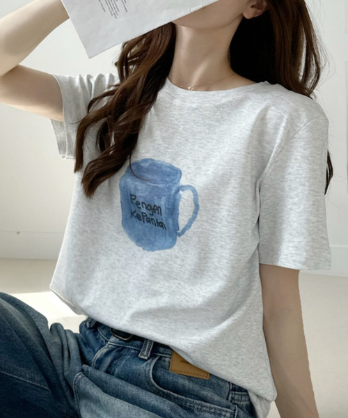 Ada.（エイダ）の「手書きイラスト風 カップデザイン半袖 Tシャツ（Tシャツ/カットソー・レディース・ホワイト/グレー/ブラック・FREE）」の3枚目の写真