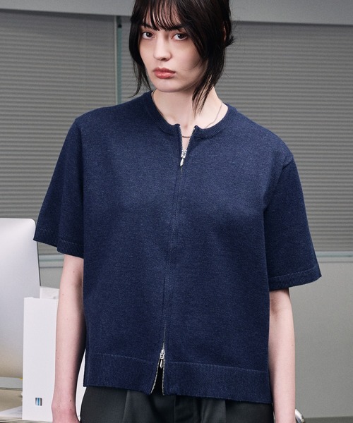 SELLE GLANT(セレグランテ)の「CREW NECK ZIP KNIT SHIRT / クルーネックジップニットシャツ(Tシャツ/カットソー・メンズ・ブラック/ネイビー・LARGE/MEDIUM/SMALL)」の2枚目の写真