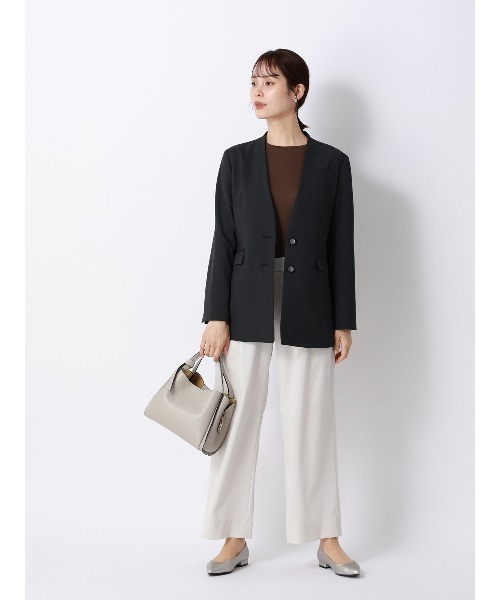 SUIT SQUARE(スーツスクエア)の「クルーネックTシャツ/半袖/ウォッシャブル/接触冷感/レーヨンストレッチポンチ/BIYORI UP(Tシャツ/カットソー・レディース・ブラック/サックスブルー/オフホワイト/グレー/ブラウン・FREE)」の13枚目の写真