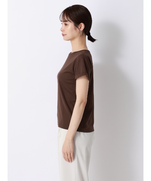 SUIT SQUARE(スーツスクエア)の「クルーネックTシャツ/半袖/ウォッシャブル/接触冷感/レーヨンストレッチポンチ/BIYORI UP(Tシャツ/カットソー・レディース・ブラック/サックスブルー/オフホワイト/グレー/ブラウン・FREE)」の6枚目の写真