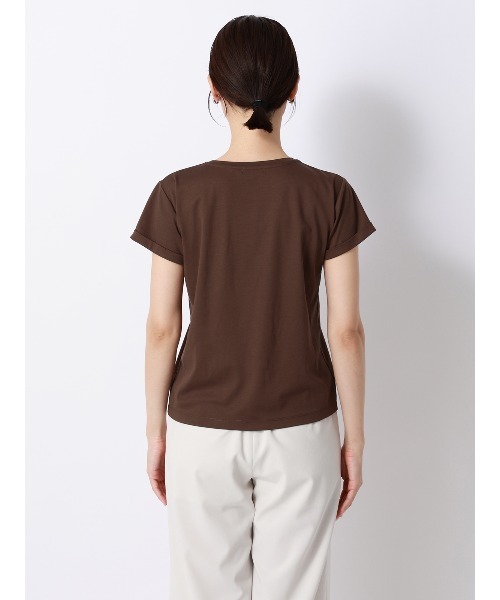 SUIT SQUARE(スーツスクエア)の「クルーネックTシャツ/半袖/ウォッシャブル/接触冷感/レーヨンストレッチポンチ/BIYORI UP(Tシャツ/カットソー・レディース・ブラック/サックスブルー/オフホワイト/グレー/ブラウン・FREE)」の7枚目の写真