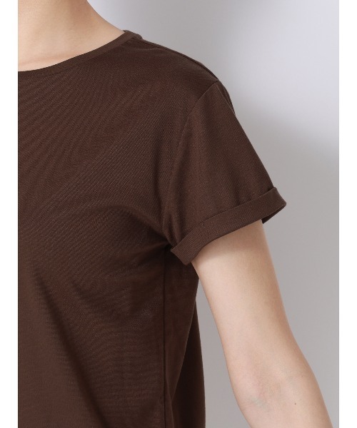 SUIT SQUARE(スーツスクエア)の「クルーネックTシャツ/半袖/ウォッシャブル/接触冷感/レーヨンストレッチポンチ/BIYORI UP(Tシャツ/カットソー・レディース・ブラック/サックスブルー/オフホワイト/グレー/ブラウン・FREE)」の9枚目の写真