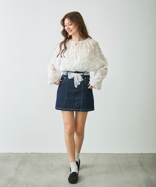 Lunea(ルネア)の「【レースベルト付き】デニムミニスカート(デニムスカート・レディース・ブルー/ブラック・L/M/S)」の4枚目の写真