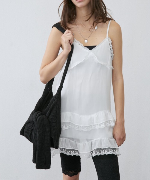 Rohwel（ローウェル）の「Tiered Lace Camisole Dress / ティアードレースキャミソールドレス（キャミソール・レディース・ブラック/ホワイト・FREE）」の16枚目の写真