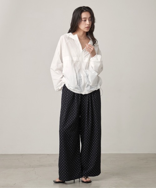 OFROOM(オフルーム)の「UV Cut Sheer Blouson|UVカットシアーブルゾン(ブルゾン・レディース・グリーン/ホワイト/ベージュ・FREE)」の22枚目の写真