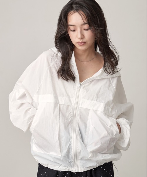 OFROOM(オフルーム)の「UV Cut Sheer Blouson|UVカットシアーブルゾン(ブルゾン・レディース・グリーン/ホワイト/ベージュ・FREE)」の15枚目の写真