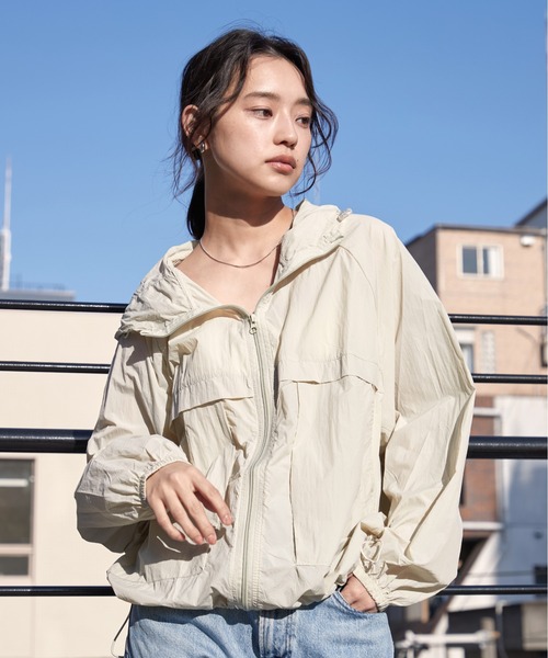 OFROOM(オフルーム)の「UV Cut Sheer Blouson|UVカットシアーブルゾン(ブルゾン・レディース・グリーン/ホワイト/ベージュ・FREE)」の7枚目の写真