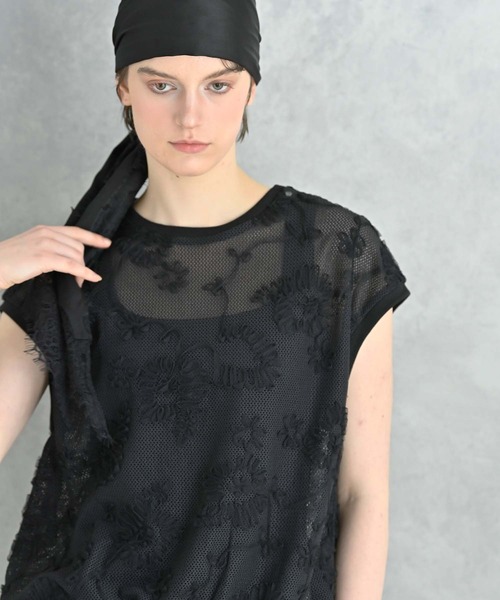 RAW FUDGE(ローファッジ)の「チュール刺繍メッシュプルオーバー(その他トップス・レディース・アイボリー/ブラック・M)」の4枚目の写真
