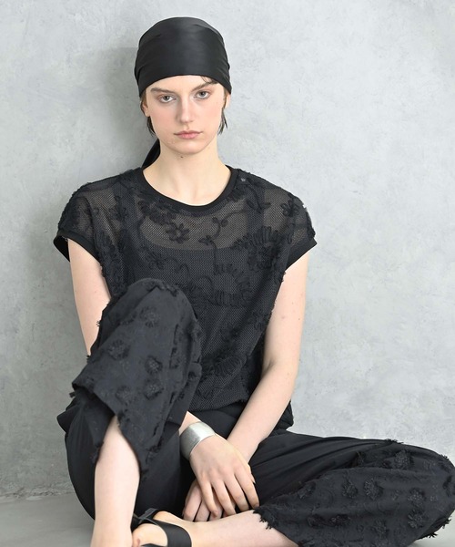 RAW FUDGE(ローファッジ)の「チュール刺繍メッシュプルオーバー(その他トップス・レディース・アイボリー/ブラック・M)」の5枚目の写真