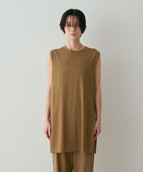 qualite（カリテ）の「【接触冷感・セットアップ対応】レーヨンストレッチニットチュニック　夏服　オフィスカジュアル　タンクトップ（ニット/セーター・レディース・グレー系その他2/ダークベージュ・フリー）」の15枚目の写真