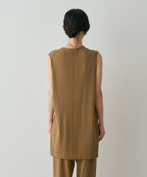 qualite（カリテ）の「【接触冷感・セットアップ対応】レーヨンストレッチニットチュニック　夏服　オフィスカジュアル　タンクトップ（ニット/セーター・レディース・グレー系その他2/ダークベージュ・フリー）」の17枚目の写真